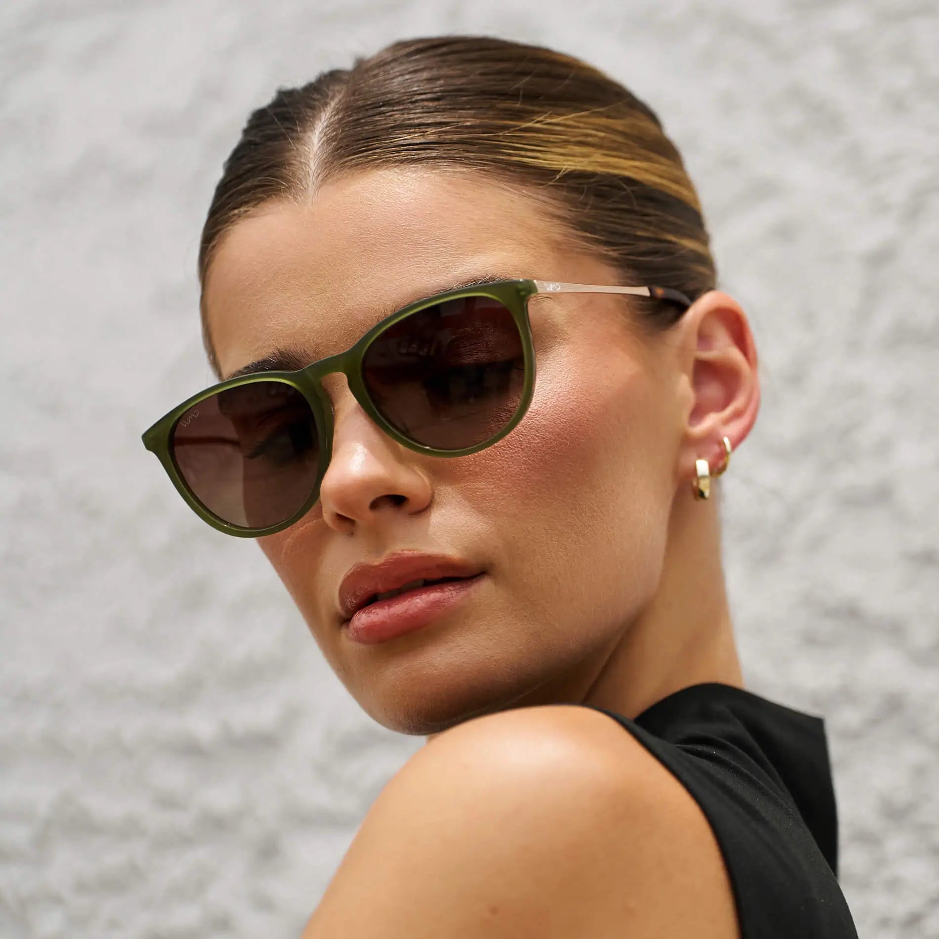 Olive Green / Amber || Women's Round Prescription Sunglasses with Olive Green Acetate Frame, Gold Stainless Steel Temples and Amber Prescription Lens