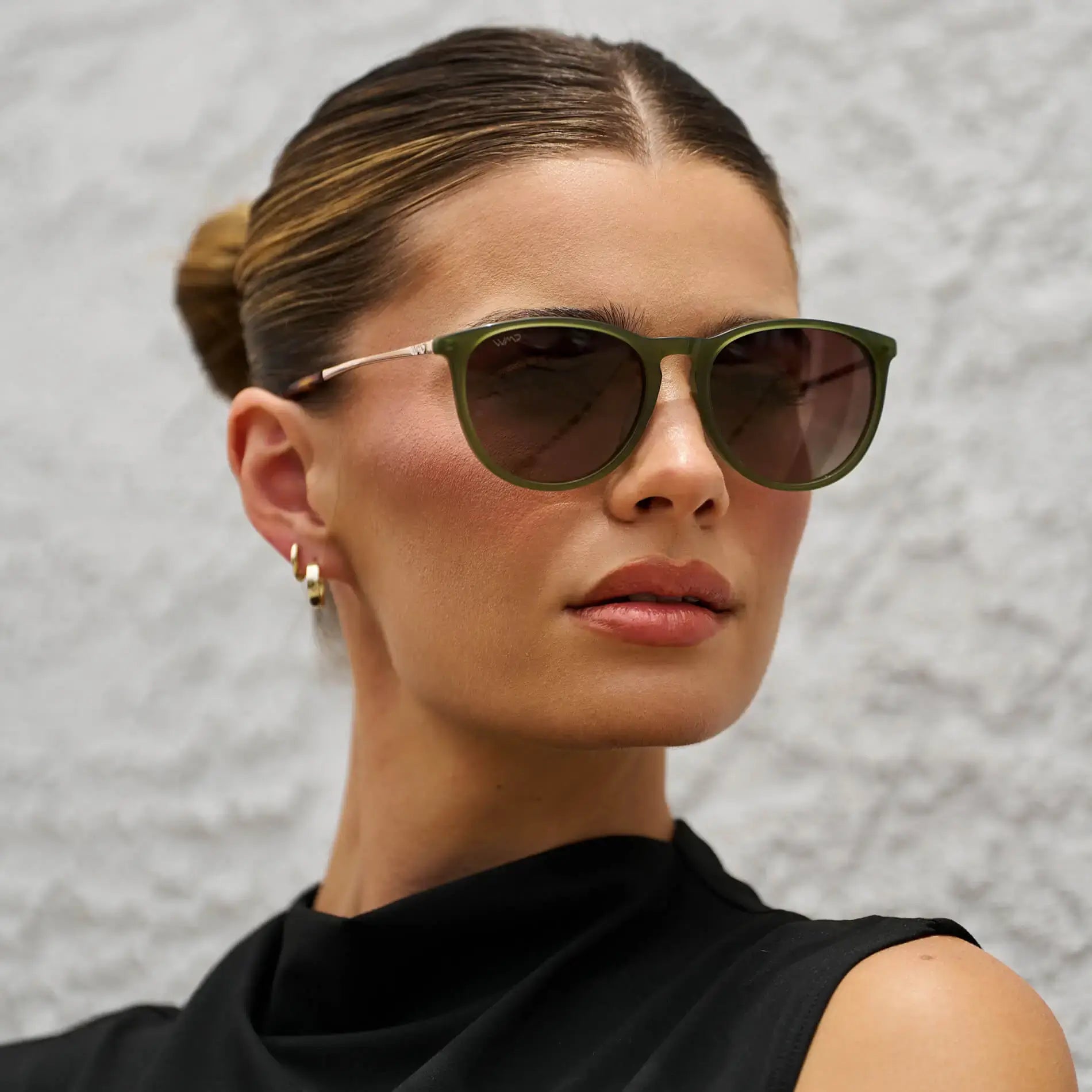 Olive Green / Brown Gradient Lens || Classic Round Frame Sunglasses with Green Olive Frame and Brown Gradient Polarized Lenses