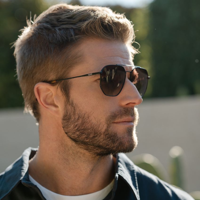 Black Carbon / Gradient Brown Lens || Modern Double Bridge Aviator Sunglasses with Black Frame and Gradient Brown Lenses