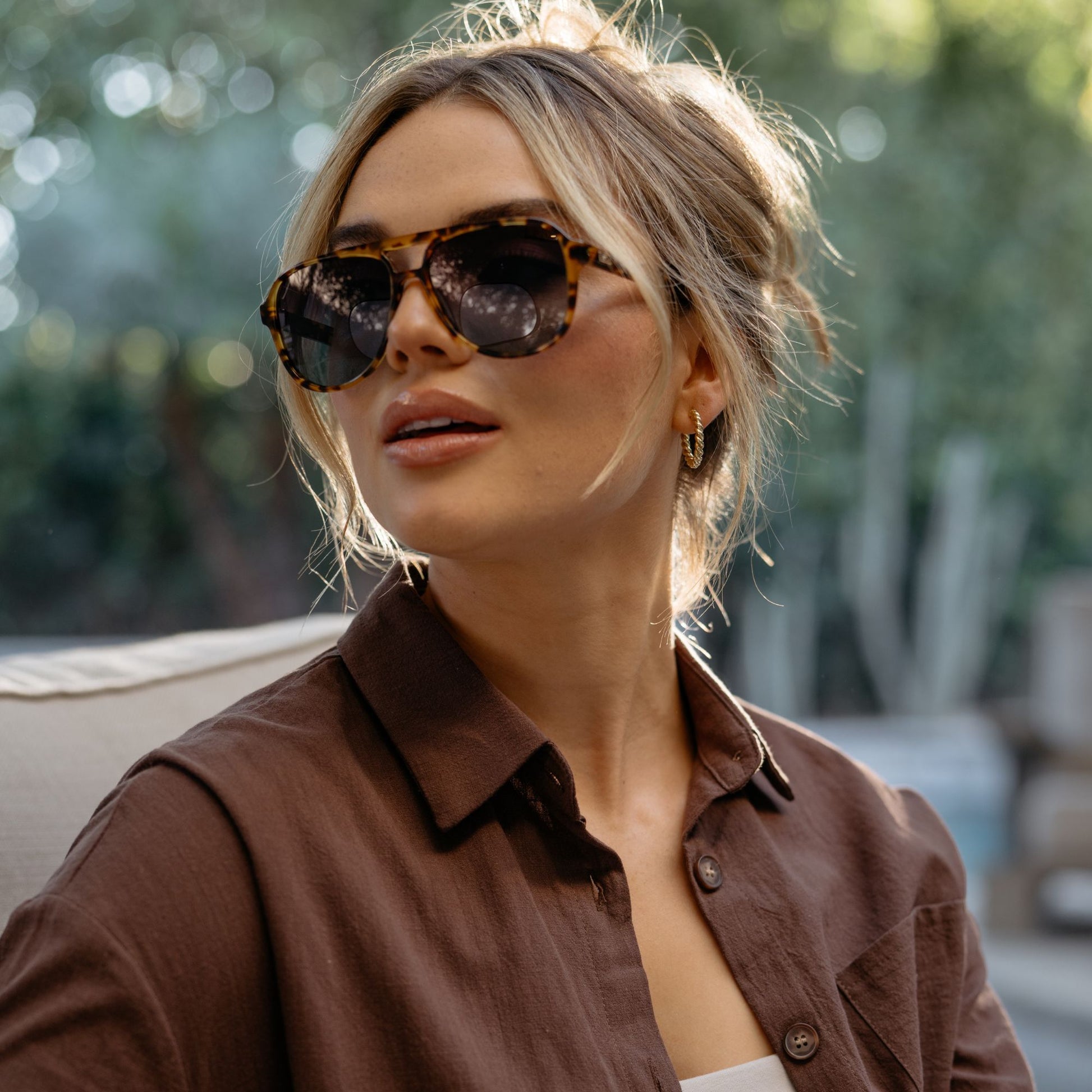Honey Tortoise / Twilight Gradient Lens || Brown Tortoise Aviator Frame Sunglasses with Purple Gradient Polarized Lenses
