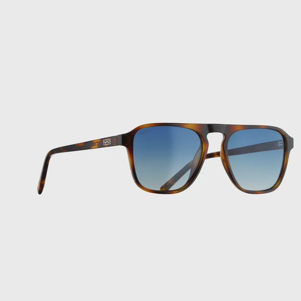 Whiskey Brown Tortoise / Blue Gradient Lens || Single Bridge Aviator Sunglasses with Tortoise Acetate Frame
